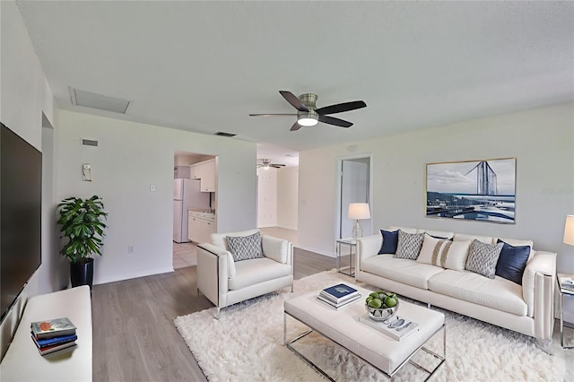 1210 Eastloch Ct, Sun City Center, FL 33573 - photo 4