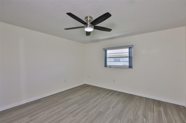 1210 Eastloch Ct, Sun City Center, FL 33573 - photo 25