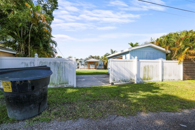 487 49th Ave N, Saint Petersburg, FL 33703 - view of yard