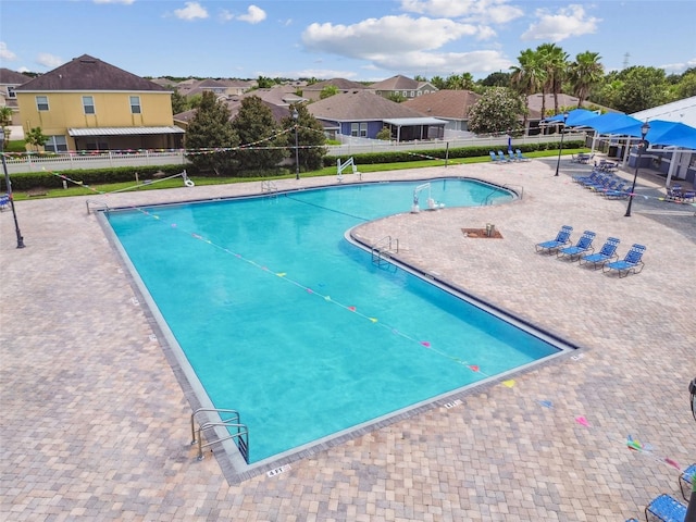 8020 Carriage Pointe Dr, Gibsonton, FL 33534 - community pool with a residential view and a patio