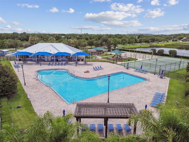 8020 Carriage Pointe Dr, Gibsonton, FL 33534 - community pool with a water view and a patio area