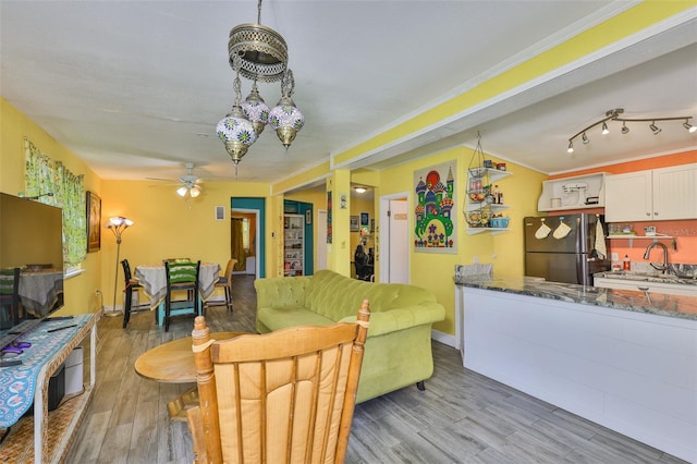5840 39th St N, Saint Petersburg, FL 33714 - photo 6