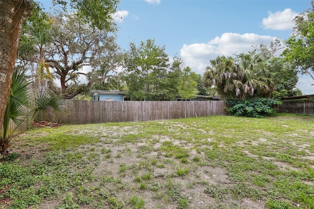 607 E River Dr, Temple Terrace, FL 33617 - view of fenced backyard