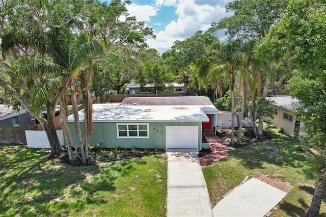 607 E River Dr, Temple Terrace, FL 33617 - mid-century home featuring an attached garage