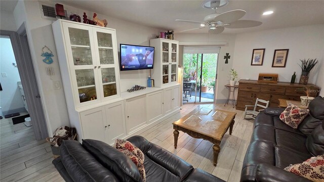 8630 Mallard Reserve Dr Unit 105, Tampa, FL 33614 - photo 11