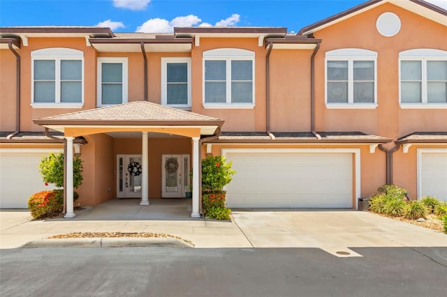 829 Date Palm Ln, Saint Petersburg, FL 33707 - photo 1