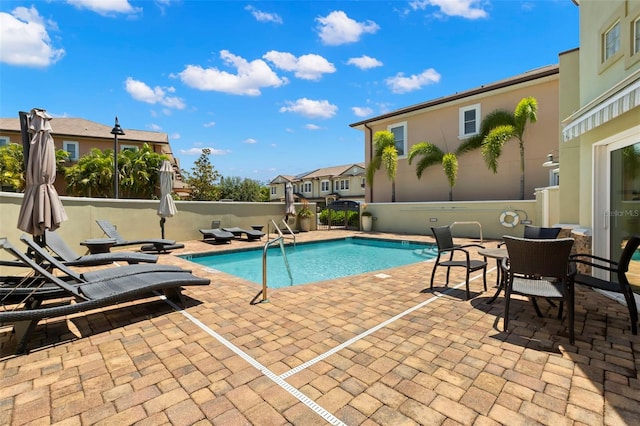 829 Date Palm Ln, Saint Petersburg, FL 33707 - photo 32