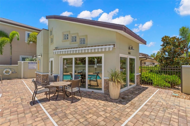 829 Date Palm Ln, Saint Petersburg, FL 33707 - photo 33
