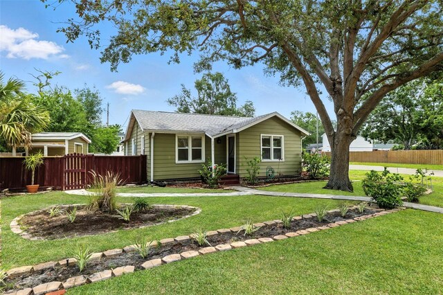 6301 Hobson St NE, Saint Petersburg, FL 33702 - photo 1