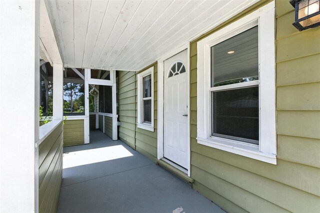 6301 Hobson St NE, Saint Petersburg, FL 33702 - photo 3