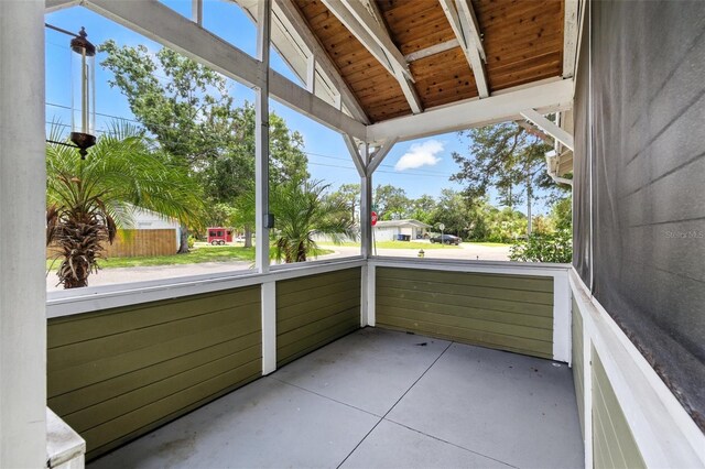 6301 Hobson St NE, Saint Petersburg, FL 33702 - photo 4