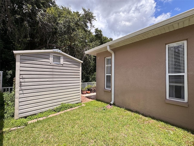 12200 Hunters Lake Dr, New Port Richey, FL 34654 - view of yard with a storage shed