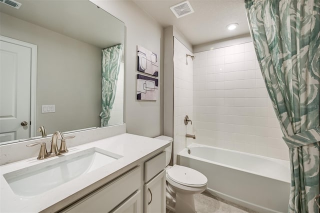 1128 Creek Valley Ct, Brandon, FL 33511 - bathroom featuring shower / tub combo with curtain, vanity, and recessed lighting