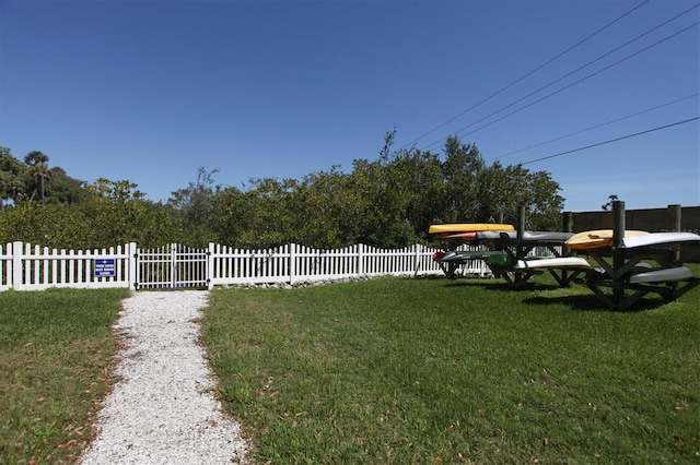 4743 Spinnaker Dr, Bradenton, FL 34208 - view of fenced front yard