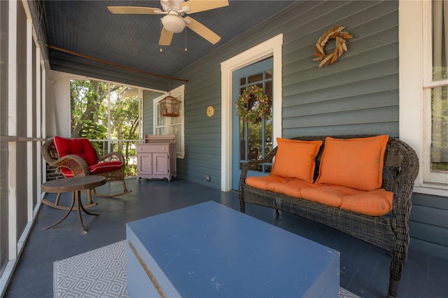 917 W Idlewild Ave, Tampa, FL 33604 - sunroom / solarium featuring ceiling fan