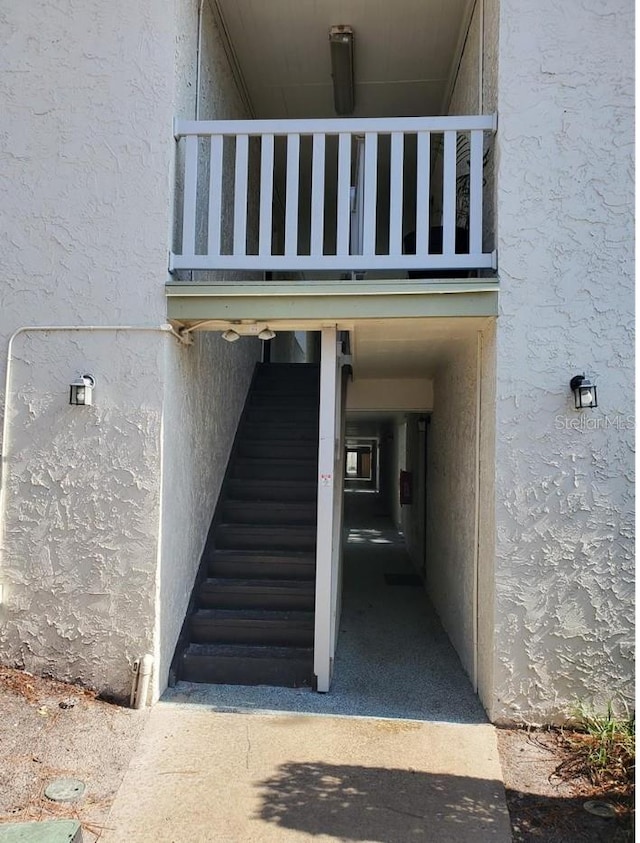 4611 W N B St Unit 228, Tampa, FL 33609 - view of stairs