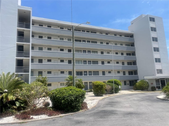 200 N Betty Ln Unit 3F, Clearwater, FL 33755 - photo 1