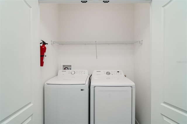 12841 Buffalo Run Dr, Gibsonton, FL 33534 - washroom featuring independent washer and dryer