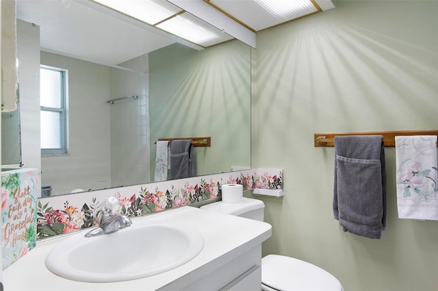 4775 Cove Cir Unit 803, Saint Petersburg, FL 33708 - full bath featuring a shower and vanity