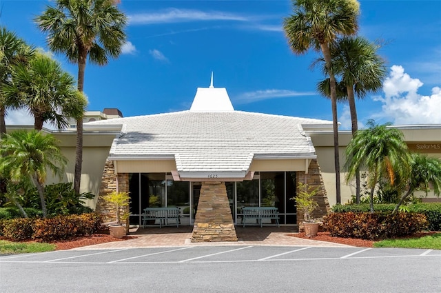 4775 Cove Cir Unit 803, Saint Petersburg, FL 33708 - view of property with uncovered parking