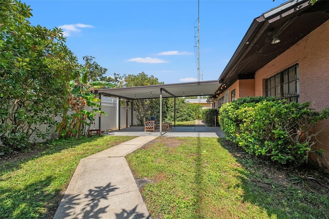 2708 W Bird St, Tampa, FL 33614 - view of yard with a patio