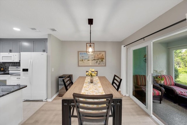 511 Foxglove Cir Unit B, Sun City Center, FL 33573 - dining area featuring recessed lighting