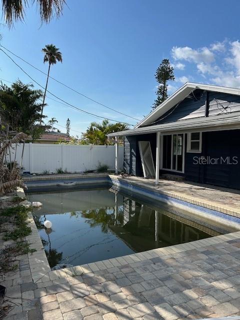 15416 2nd St E, Madeira Beach, FL 33708 - photo 3