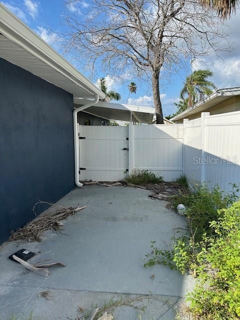 15416 2nd St E, Madeira Beach, FL 33708 - photo 4