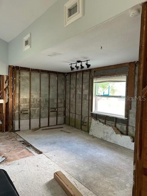 15416 2nd St E, Madeira Beach, FL 33708 - photo 10