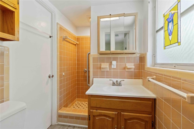 917 Pineview Ave, Clearwater, FL 33756 - full bathroom with vanity and a shower stall