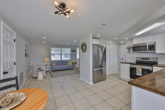 1426 Gerard Ln, Holiday, FL 34690 - photo 7