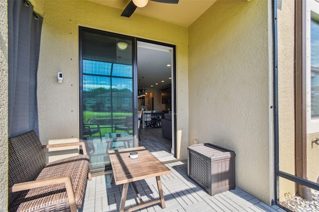 11519 Crowned Sparrow Ln, Tampa, FL 33626 - sunroom featuring ceiling fan