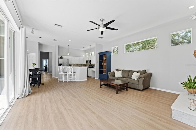 12910 Vicksburg Dr, Tampa, FL 33625 - photo 9