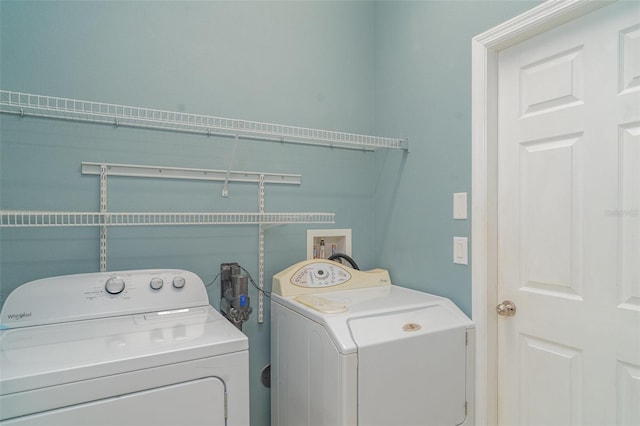 12721 Avelar Creek Dr, Riverview, FL 33578 - laundry area featuring separate washer and dryer