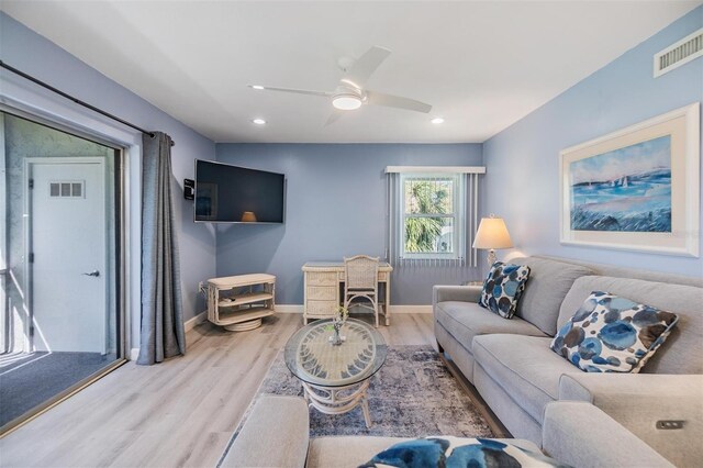 387 S Mcmullen Booth Rd Unit 16, Clearwater, FL 33759 - photo 6