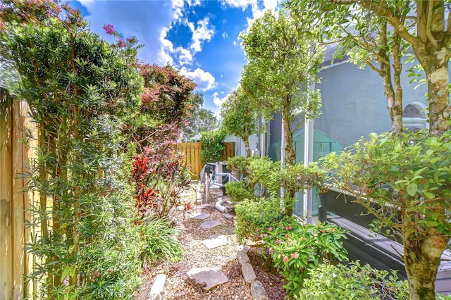 19307 Wind Dancer St, Lutz, FL 33558 - view of yard