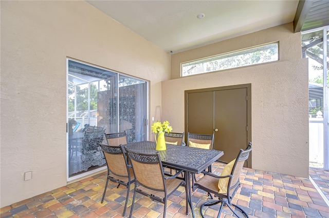 2504 Oak Landing Dr, Brandon, FL 33511 - dining area with a textured wall
