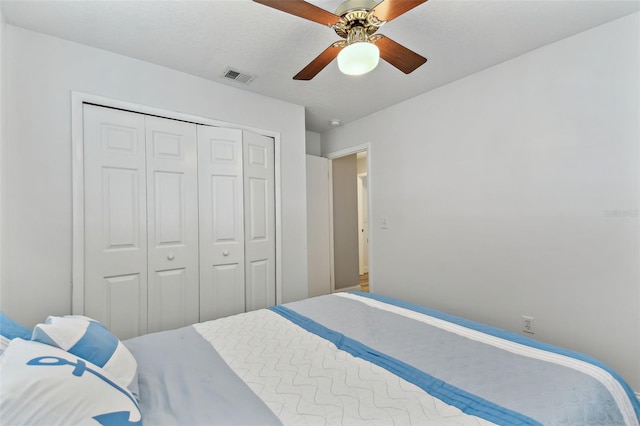 446 Eagle Cir, Casselberry, FL 32707 - bedroom with a closet and ceiling fan