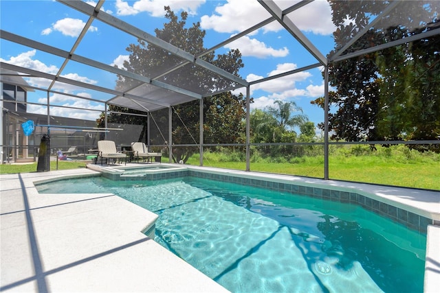 886 Suffolk Pl, Davenport, FL 33896 - view of swimming pool with a patio area, a lanai, and a pool with connected hot tub