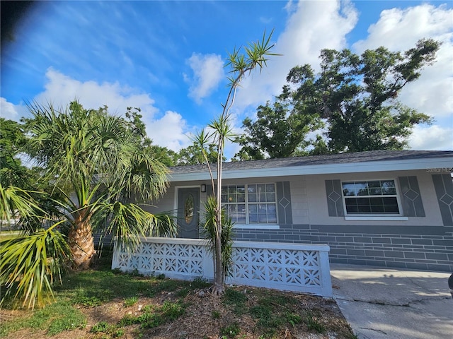 7001 60th St N, Pinellas Park, FL 33781 - view of front of home