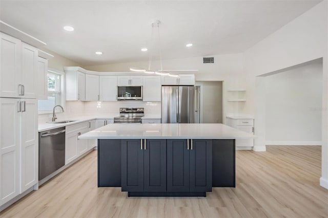 4015 Overlook Dr NE, Saint Petersburg, FL 33703 - photo 2