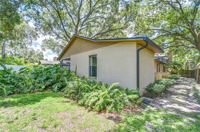 512 Pinewalk Dr, Brandon, FL 33510 - view of home's exterior featuring stucco siding