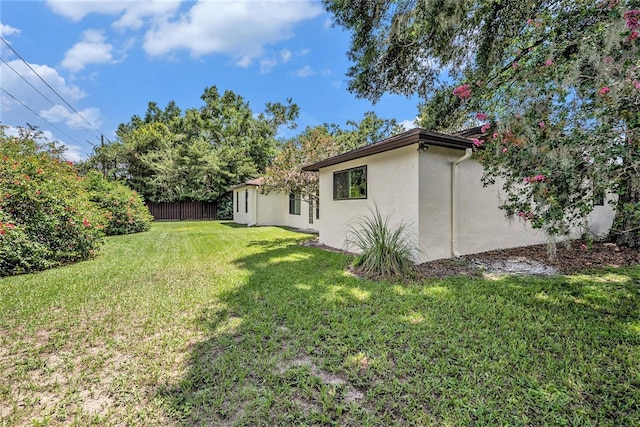 6709 Peachtree Dr, Temple Terrace, FL 33617 - view of yard
