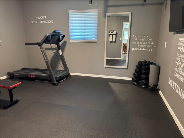 10584 N Dawnflower Pt, Crystal River, FL 34428 - exercise area with baseboards