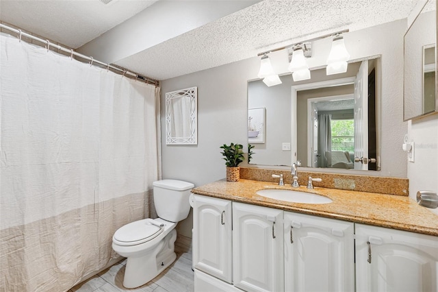 602 Timber Bay Cir W, Oldsmar, FL 34677 - full bath with vanity, a textured ceiling, and a shower with curtain
