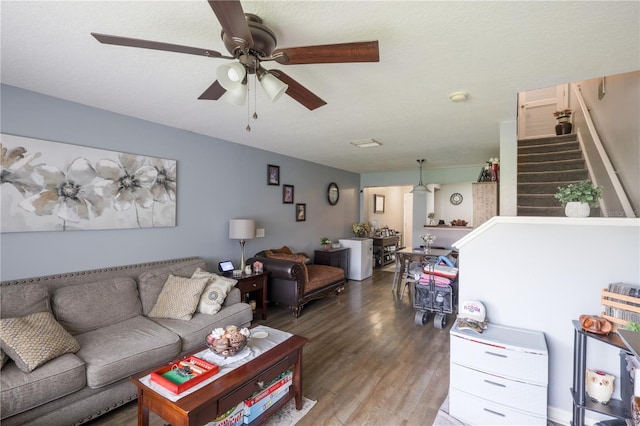 6925 Marble Fawn Pl, Riverview, FL 33578 - photo 5