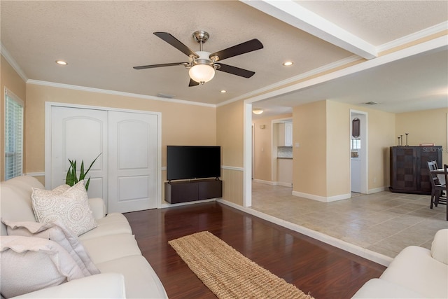 6658 Stewart Ave N, Saint Petersburg, FL 33702 - photo 7