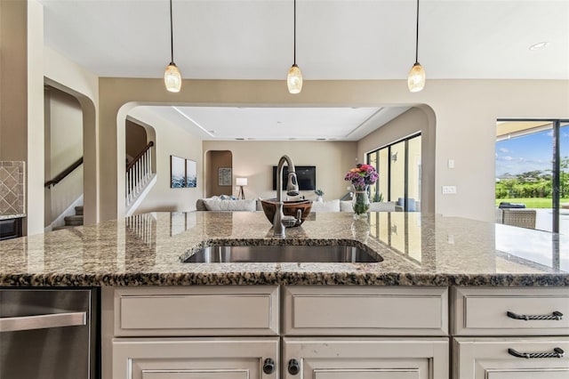 17914 Howsmoor Pl, Lutz, FL 33559 - photo 21