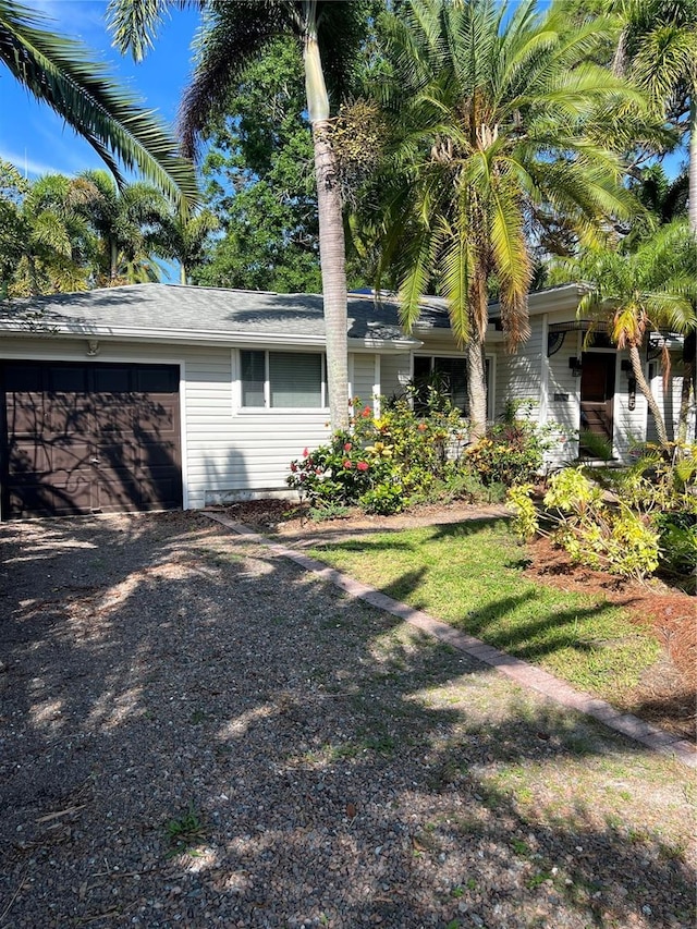 715 Riverside Dr, Tarpon Springs, FL 34689 - photo 1