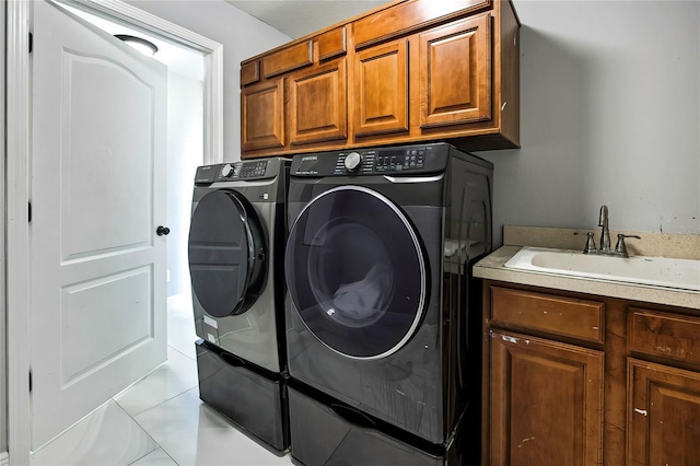 3241 Evening Breeze Loop, Wesley Chapel, FL 33544 - laundry area featuring cabinet space and washer and dryer
